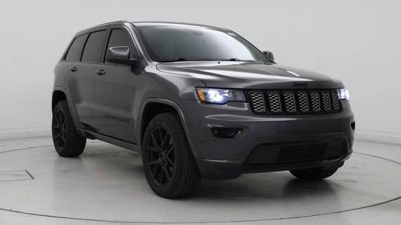 JEEP GRAND CHEROKEE 2018 1C4RJFAGXJC443713 image